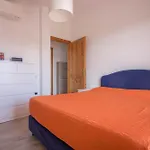 Guesthost - Oasis W Two Balconies! Apartment *