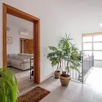 Guesthost - Oasis W Two Balconies! Olbia