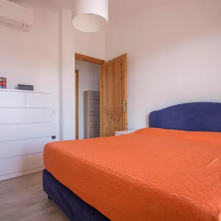 Guesthost - Oasis W Two Balconies! Apartamento *