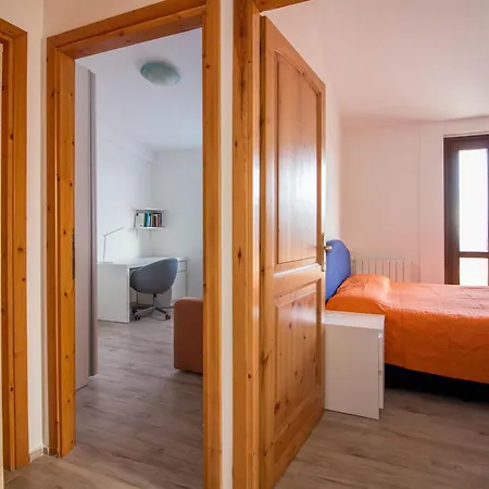 Guesthost - Oasis W Two Balconies! Apartamento Olbia