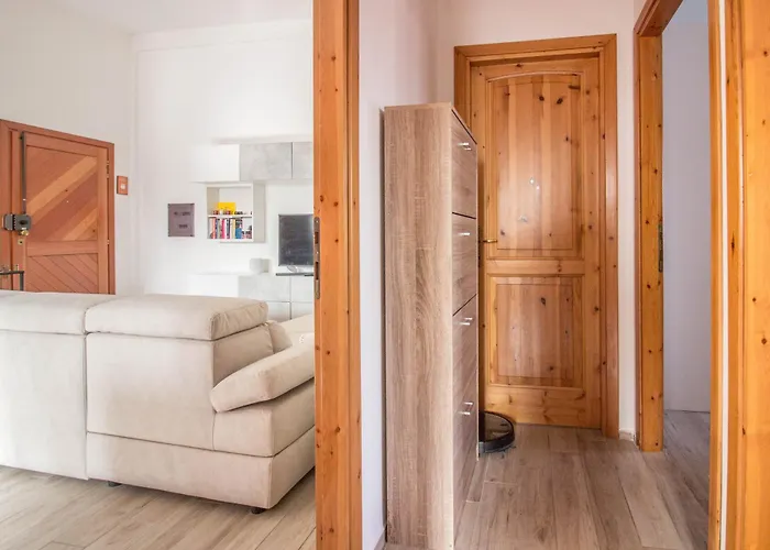 Guesthost - Oasis W Two Balconies! * Olbia